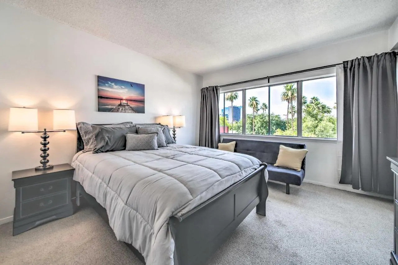 Modern City Condo Close To Downtown Phoenix! Phoenix